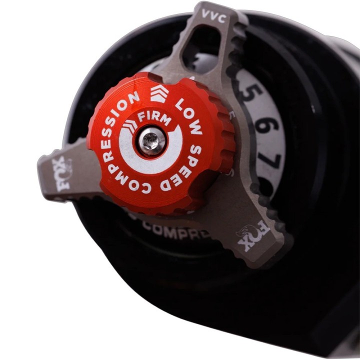 Amortyzator gazowy przód Coilover FOX Performance Elite 2.5 Reservoir Regulowany DSC Lift 2-3" - ujęcie 3