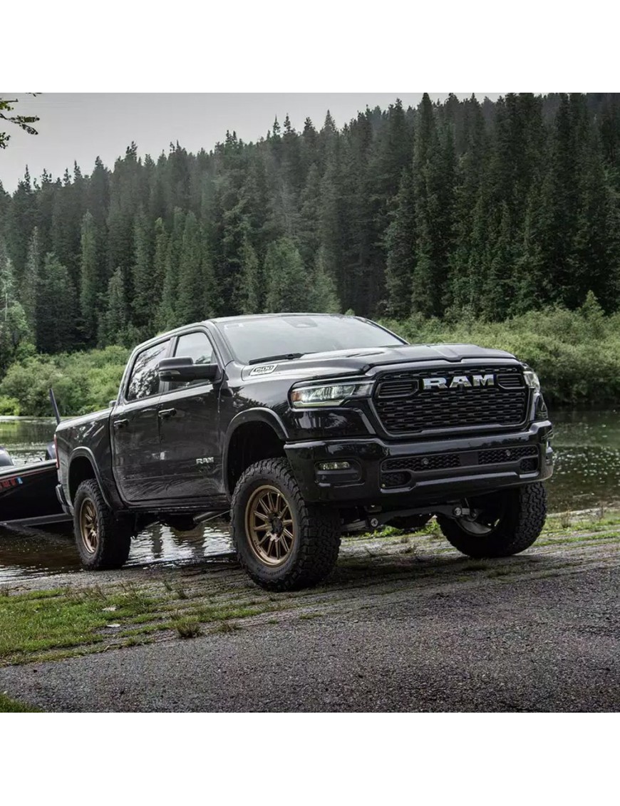 Zestaw zawieszenia BDS z amortyzatorami FOX 2.5 Performance Elite Lift 4" Standardowa Piasta