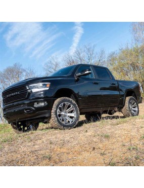 Zestaw zawieszenia z amortyzatorami FOX Performance 2.0 IFP BDS Lift 4" Standardowa Piasta