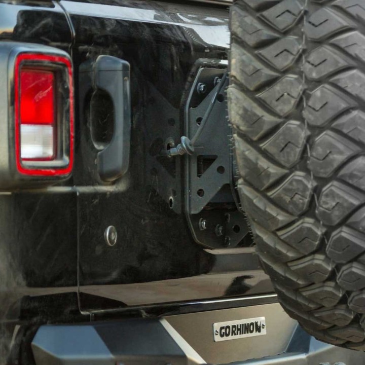 Relokacja mocowania koła zapasowego Go Rhino Rockline - ujęcie 6