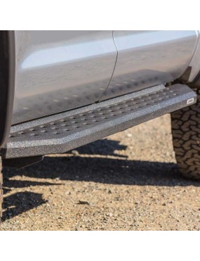 Progi boczne Bedliner Go Rhino RB20 Super Cab