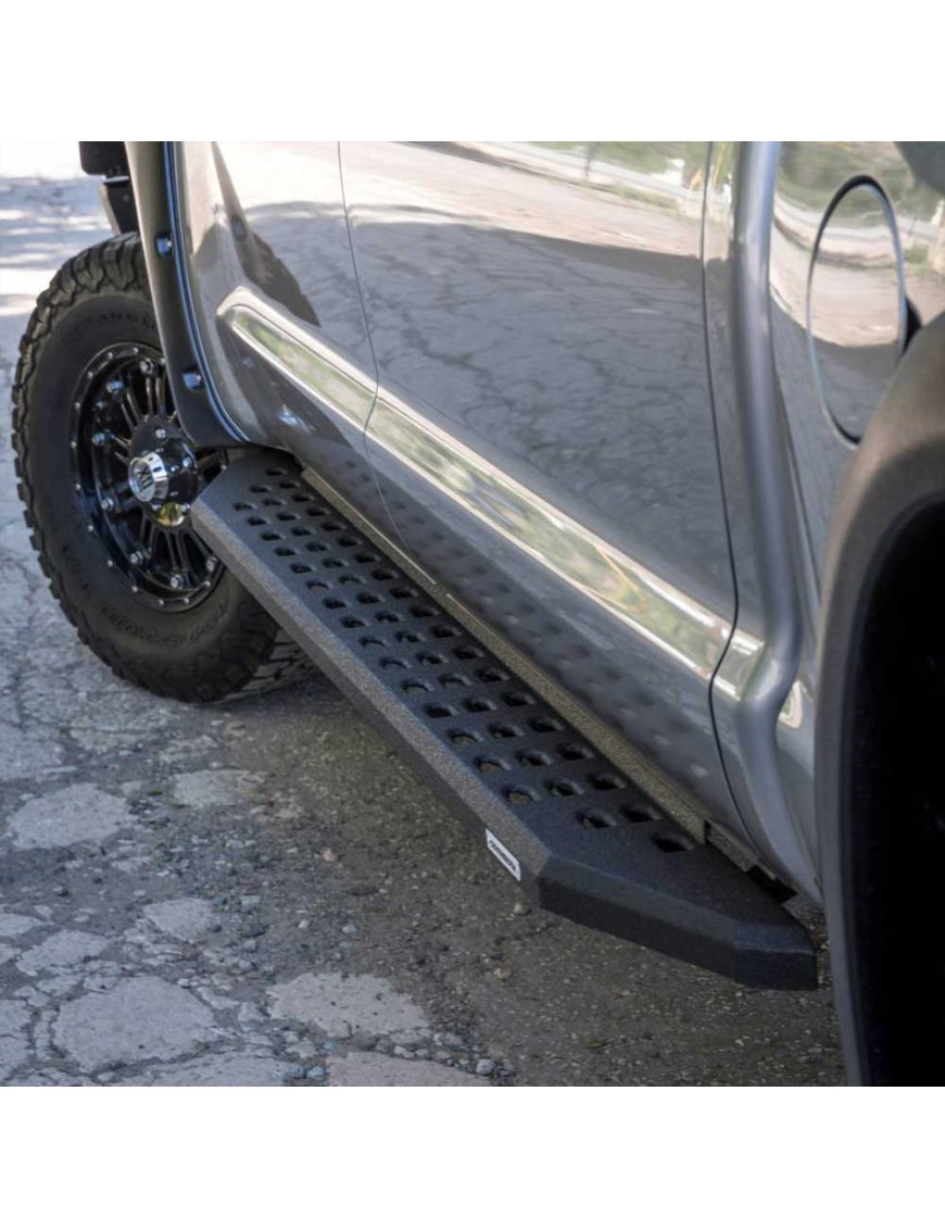 Progi boczne Bedliner Go Rhino RB20 Quad Cab