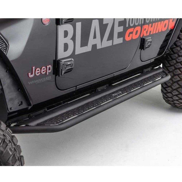 Progi boczne Go Rhino Dominator D6 - ujęcie 5