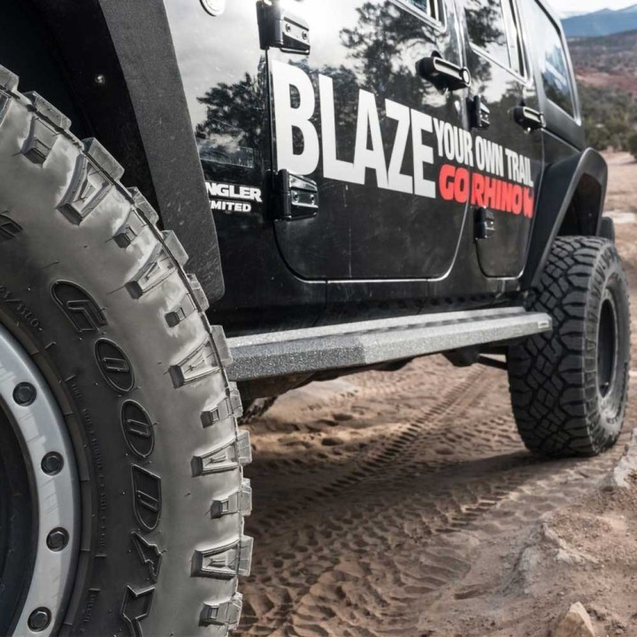 Progi boczne Bedliner Go Rhino RB20 SuperCrew Cab - ujęcie 4