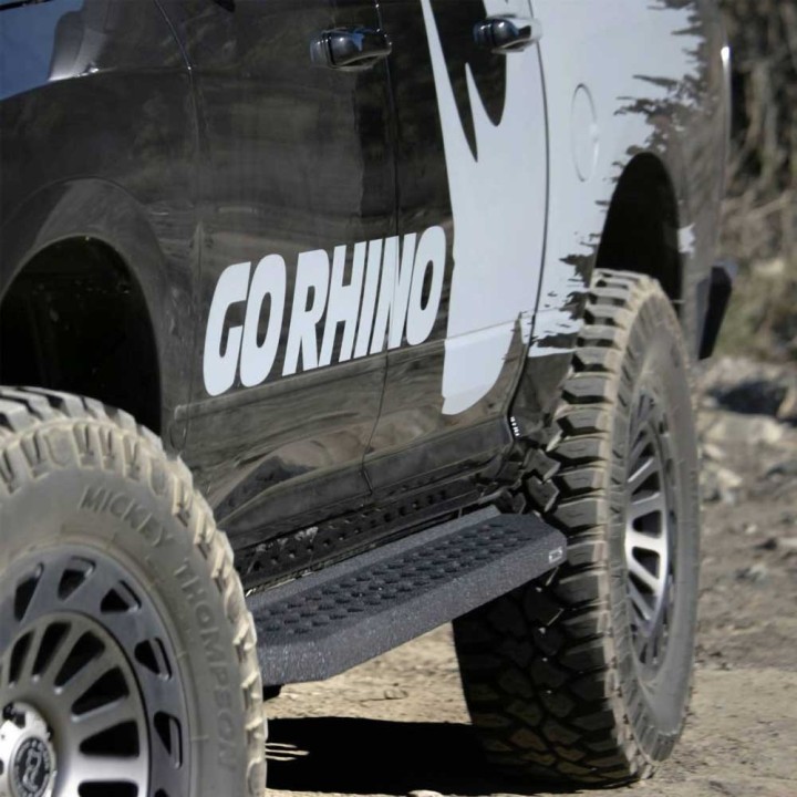 Progi, stopnie boczne Bedliner Go Rhino RB20 Quad Cab - ujęcie 8