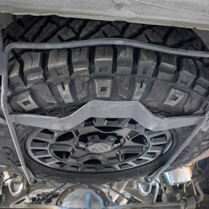 Mocowania kosza do ponadwymiarowego koła zapasowego Agile Offroad - ujęcie 2