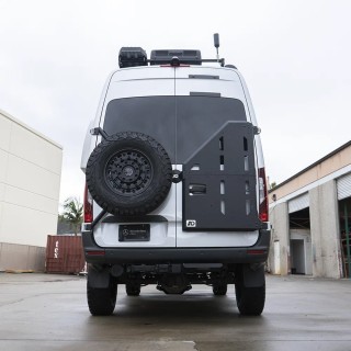 Płyta montażowa na tylne drzwi Agile Offroad - ujęcie 2