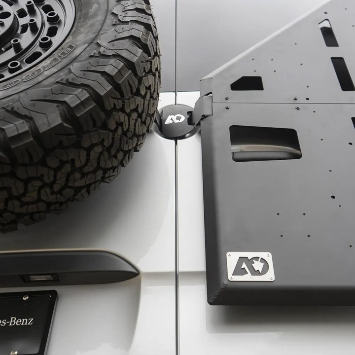 Płyta montażowa na tylne drzwi Agile Offroad - ujęcie 3