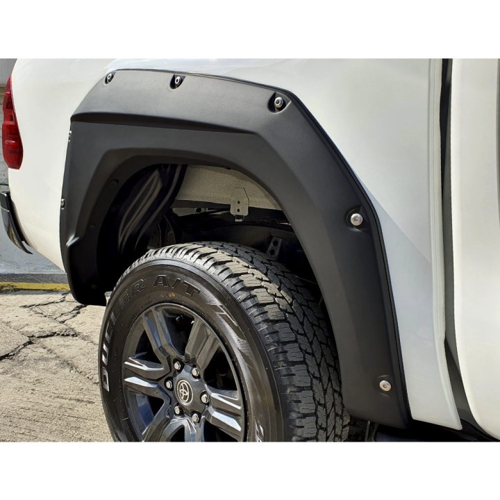 Poszerzenia błotników przód i tył Air Design Super Bolt SR/Diesel AT - ujęcie 5