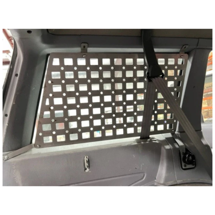 Panel molle na szybę tylną Barnes 4WD - ujęcie 4