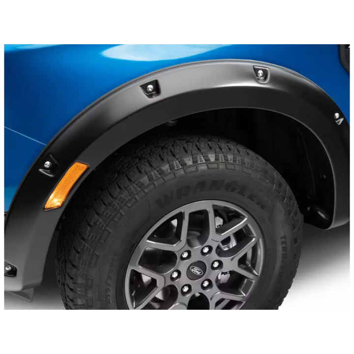 Poszerzenia błotników przód i tył RealTruck Bushwacker Pocket Style HUSKY LINERS - ujęcie 4