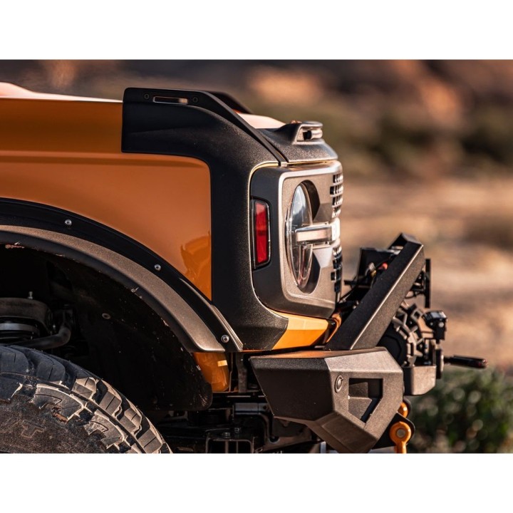 Listwa z lampami obrysowymi LED amber Husky Liners Aeroskin Lightshield Pro - ujęcie 5