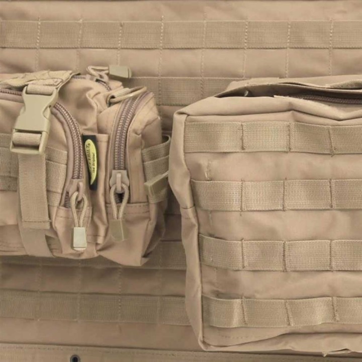 Pokrowiec klapy tył coyote tan Smittybilt G.E.A.R. - ujęcie 6