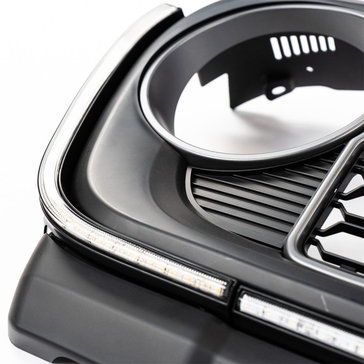 Grill z paskiem LED i otworem na kamerę OFD - ujęcie 11