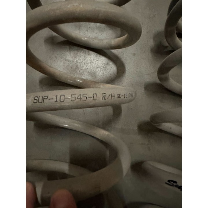 Sprężyny Light/Medium Duty tył Superior Engineering Lift 4" - ujęcie 3