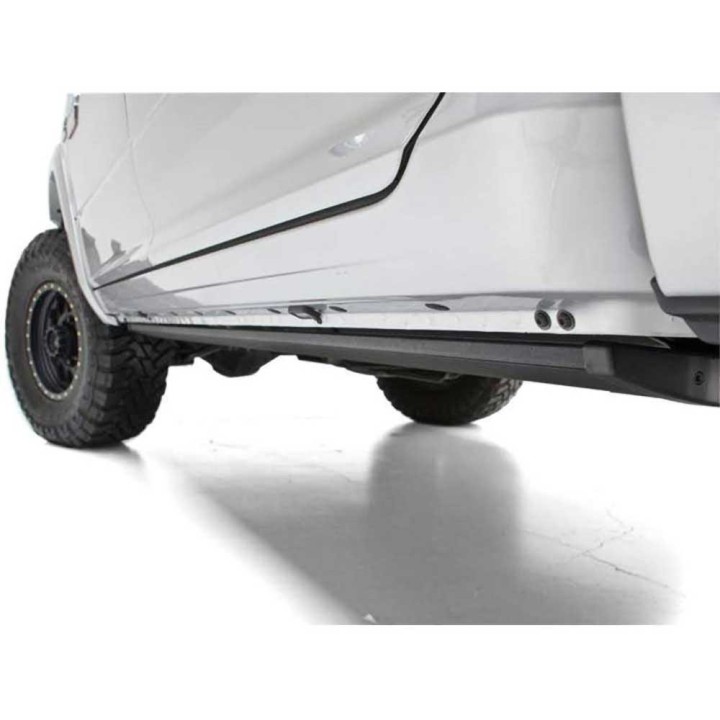 Progi elektryczne PowerStep RealTruck AMP Quad Cab - ujęcie 3