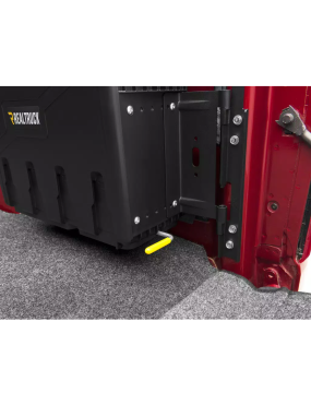 Schowek na pakę po stronie pasażera RealTruck UnderCover Swing Case