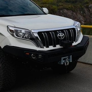 Przedni stalowy zderzak WRAZ z płytą montażową wyciągarki Snakeman 4WD — Toyota Land Cruiser (SNBF13) IRONMAN 4x4 - ujęcie 2