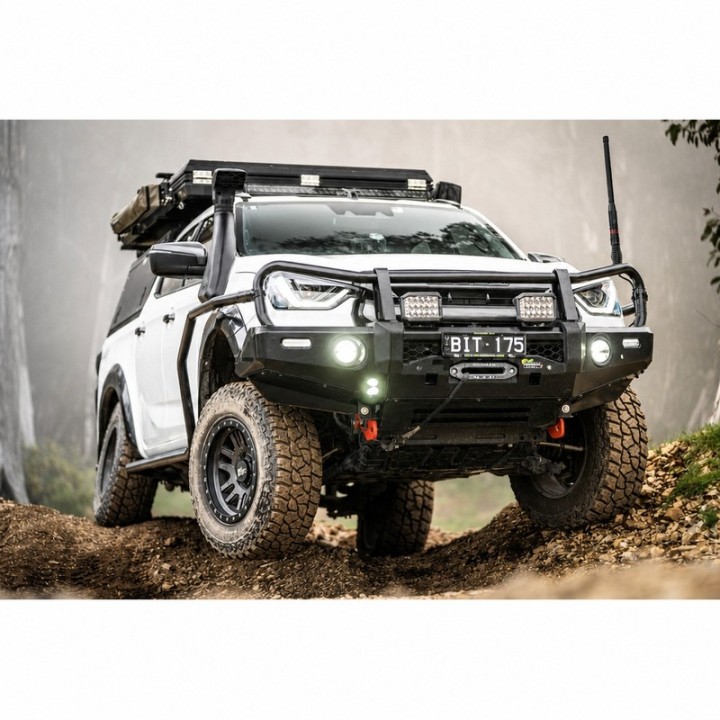 Stalowy zderzak terenowy commercial deluxe BULL BAR ironman 4X4 — Isuzu D-Max (BBC074) - ujęcie 3