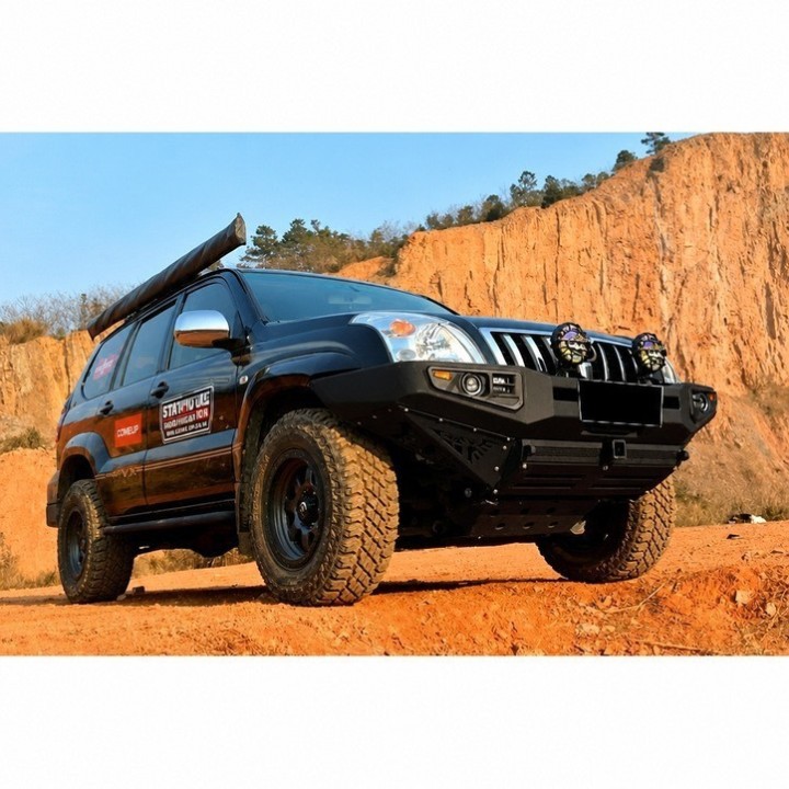Stalowy przedni zderzak z płytą montażową wyciągarki Snakeman 4WD — Toyota Land Cruiser Prado (SNBF05) IRONMAN 4x4 - ujęcie 2