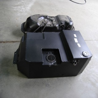 Powiększony zbiornik paliwa 145L Ironman 4x4 — Toyota Hilux (TANK002)