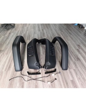 Poszerzenia aluminiowe z lampami LED Jeep Wrangler JL JLU - komplet 4 szt.