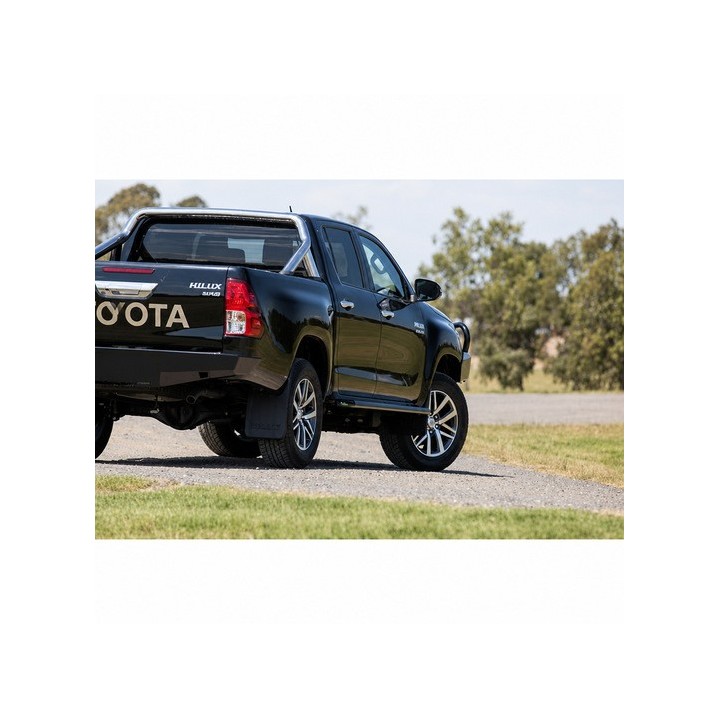 Progi stalowe do Ironman 4x4 — Toyota Hilux Revo (SS051) - ujęcie 4