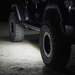 Progi stalowe z podświetleniem LED - Jeep Wrangler JLU 2018+ i 4xe TOPFIRE - ujęcie 2