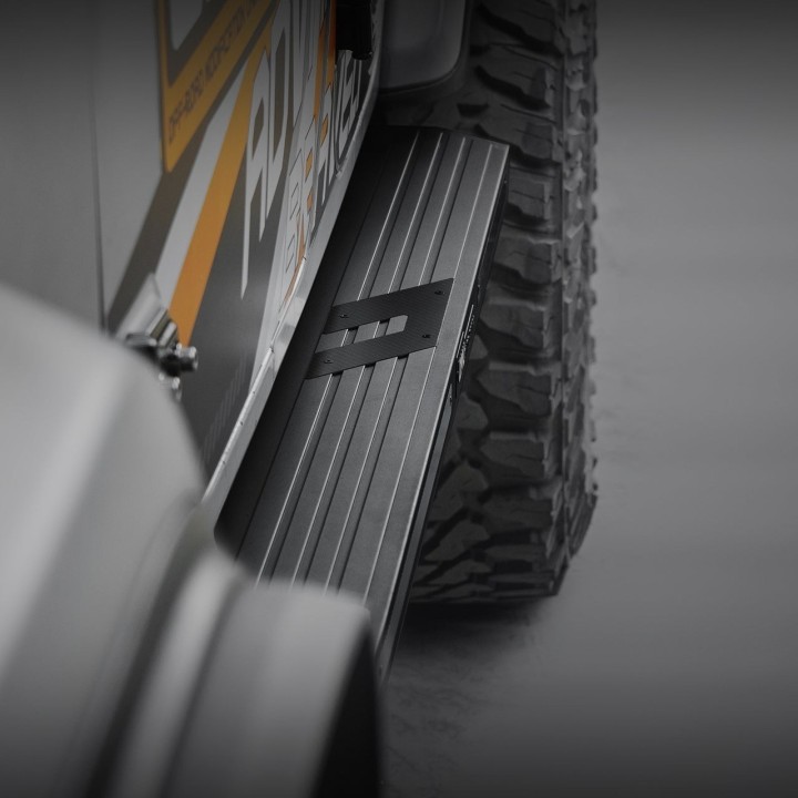 Progi boczne OMU Genesis - Jeep Wrangler JLU 2018-2025 - ujęcie 8