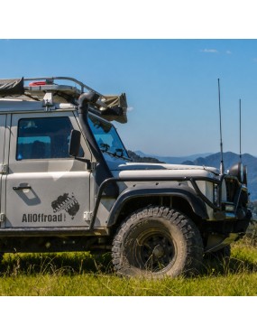 Snorkel Snakeman 4WD — Land Rover Defender 300TD (SNSLD5)