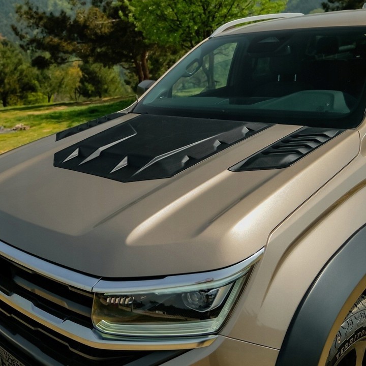 Atrapy wlotów powietrza na maskę Volkswagen Amarok 2022+ — komplet 2 szt. boczne
