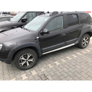 Body Kit poszerzenia nadkoli i nakładki drzwi Dacia Duster 2010-2017