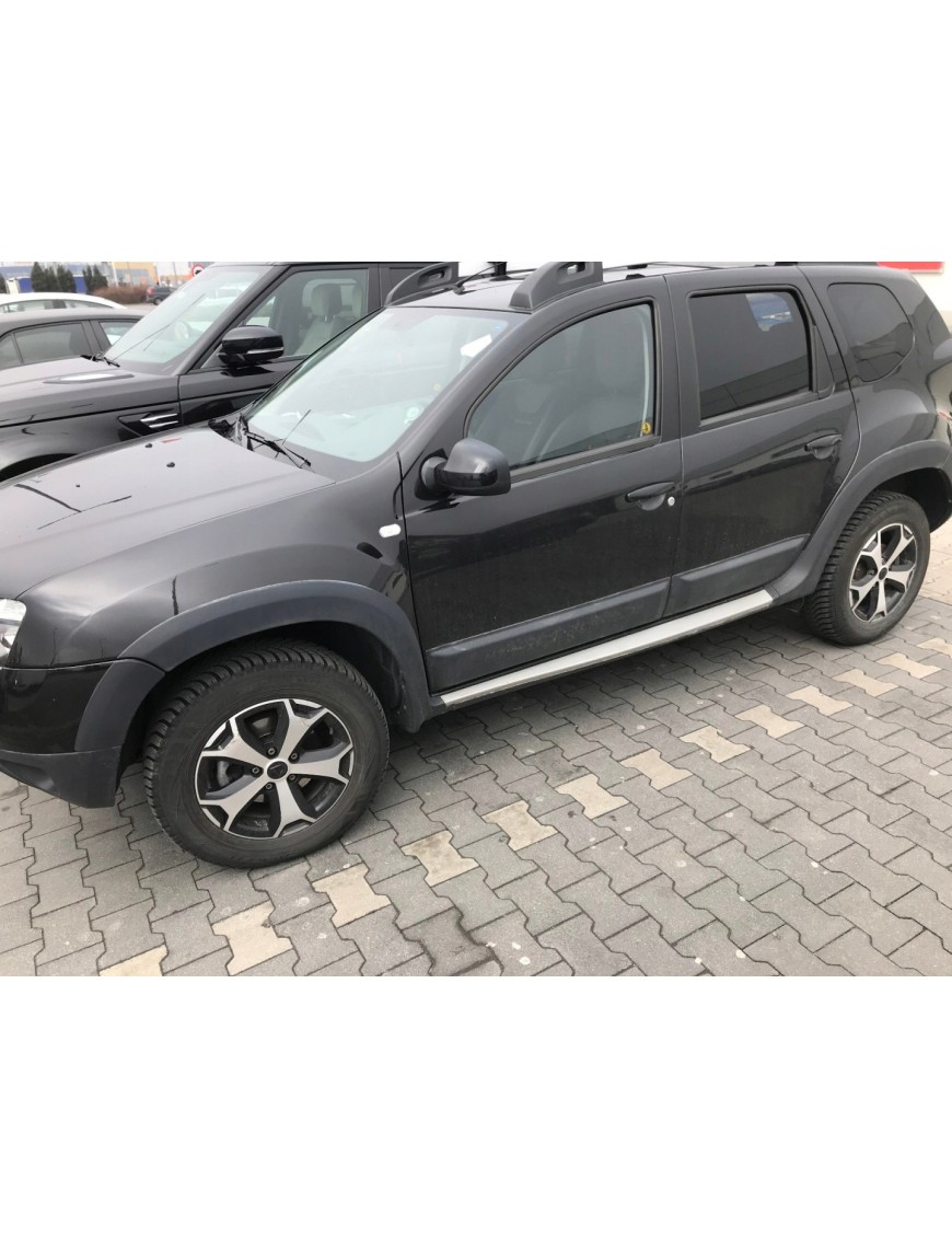 Body Kit poszerzenia nadkoli i nakładki drzwi Dacia Duster 2010-2017