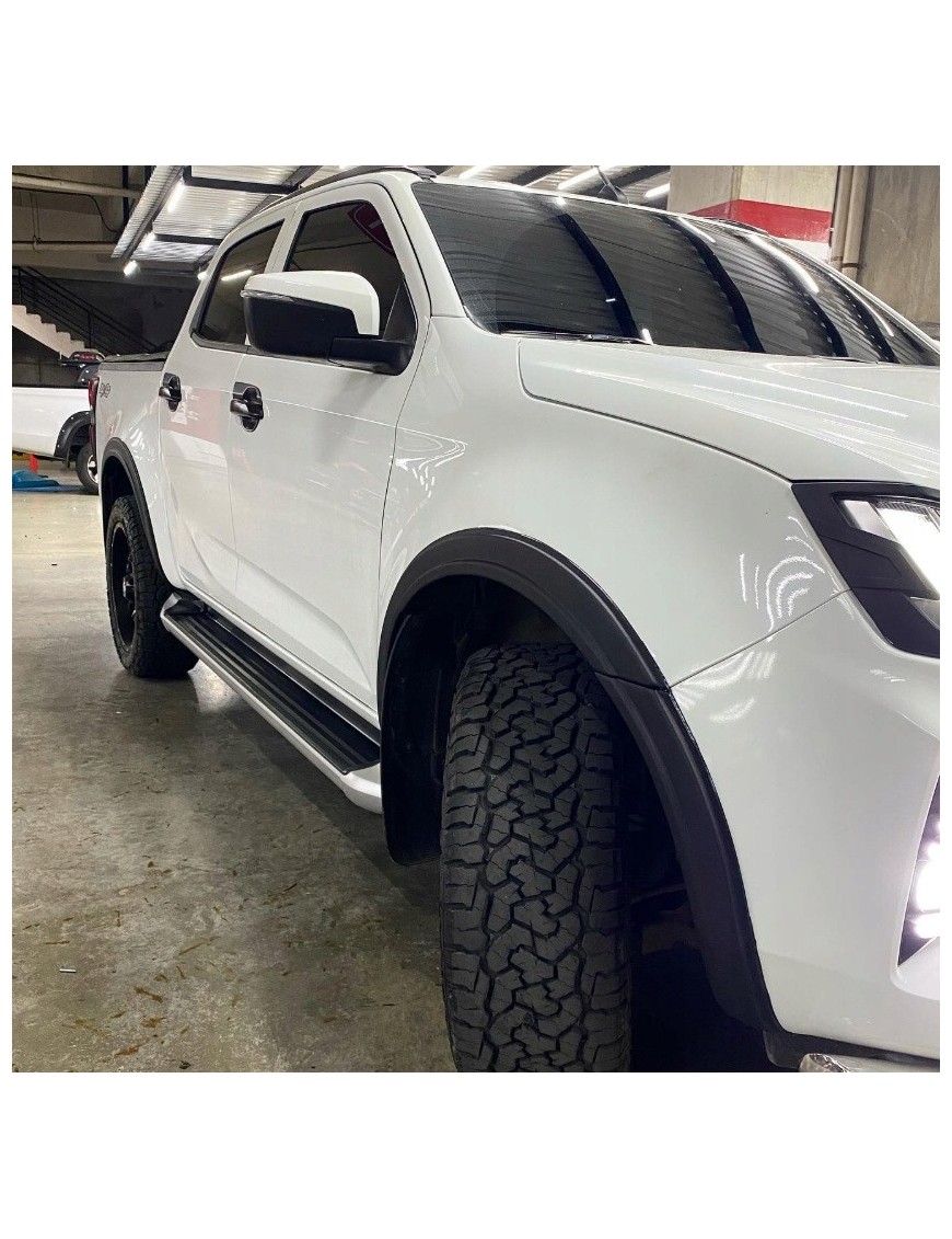 Poszerzenia błotników slim Isuzu D-Max 2020+
