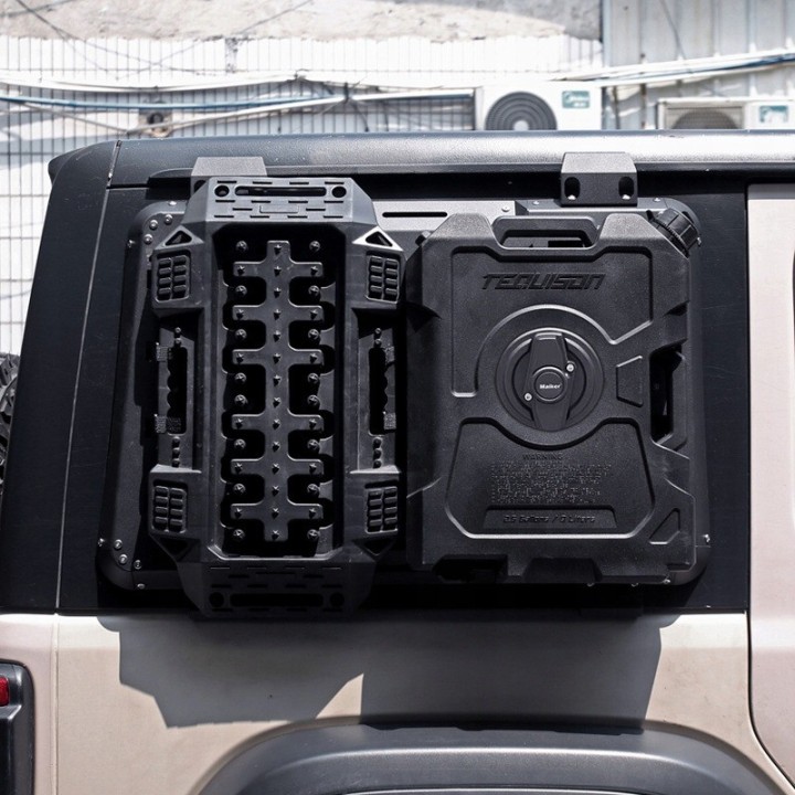 Panel Molle szyby bocznej lewej z kanistrem i trapem Jeep Wrangler JLU 2018+