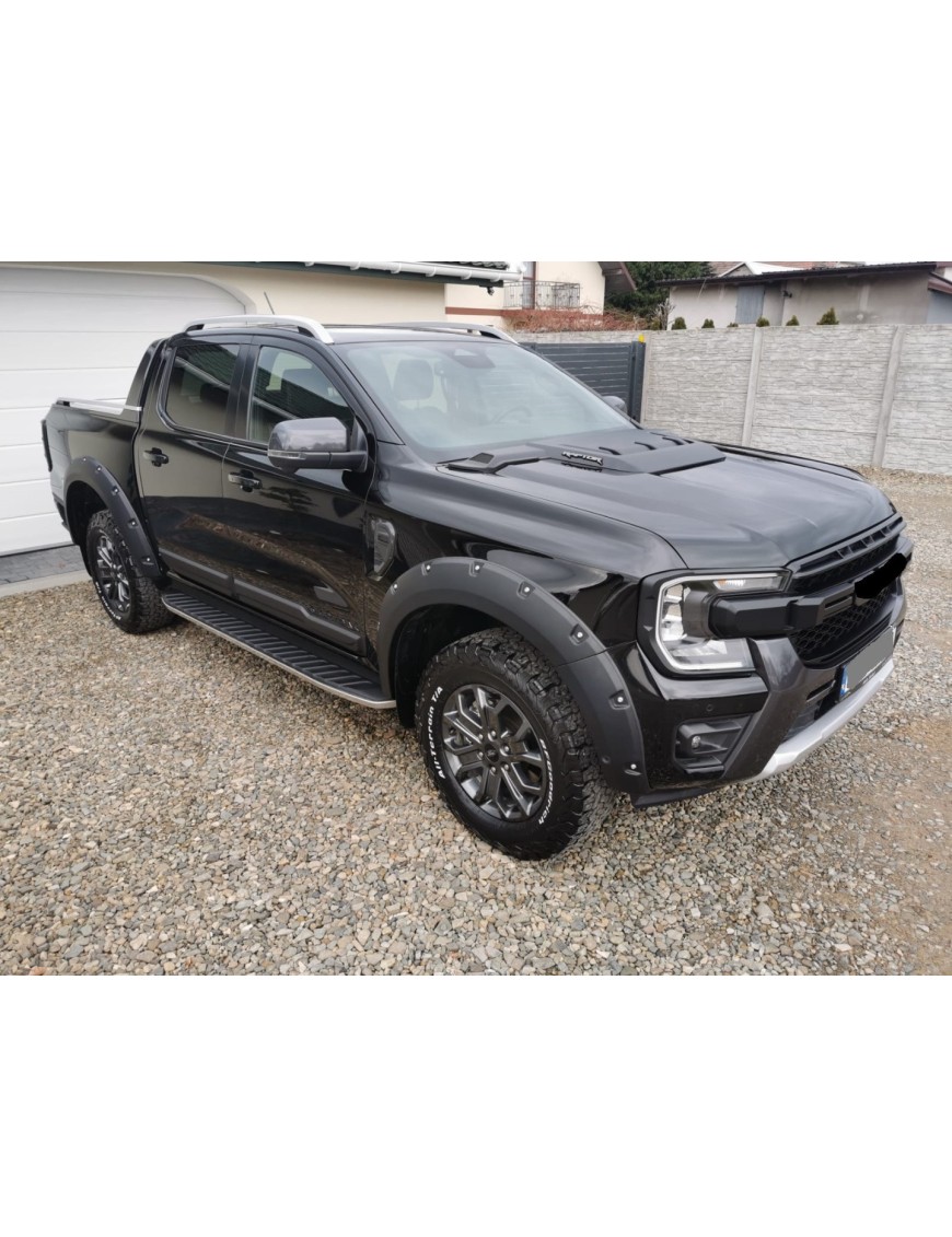 Poszerzenia błotników Ford Ranger T9 2022+ — czarne, śruby ozdobne, wersja bez bocznych czujników PDC