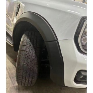 Poszerzenia błotników OEM Ford Ranger T9 2022+ — +6-7 cm, czarny mat, wersja z czujnikami PDC