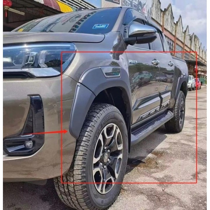 Poszerzenia błotników OEM Toyota Hilux Revo 2016-2021 — krótkie, poliwęglan