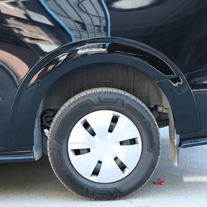 Nakładki nadkoli VW Transporter T7 2024+ (długi rozstaw osi) - ujęcie 4