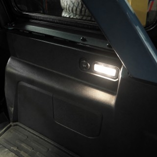 Lampka LED wnętrza Ford Bronco 2021+ - ujęcie 2
