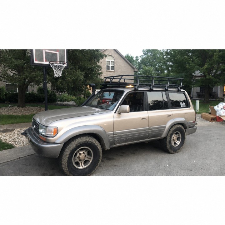 Zestaw 8 łapek do montażu bagażnika (do rynienki dachu) Ironman 4x4 — Toyota Land Cruiser (IRRFEET125) - ujęcie 11