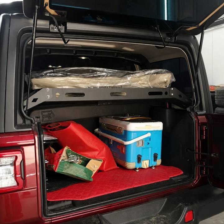 Aluminiowa półka bagażnika Jeep Wrangler JLU 2018+ - ujęcie 5