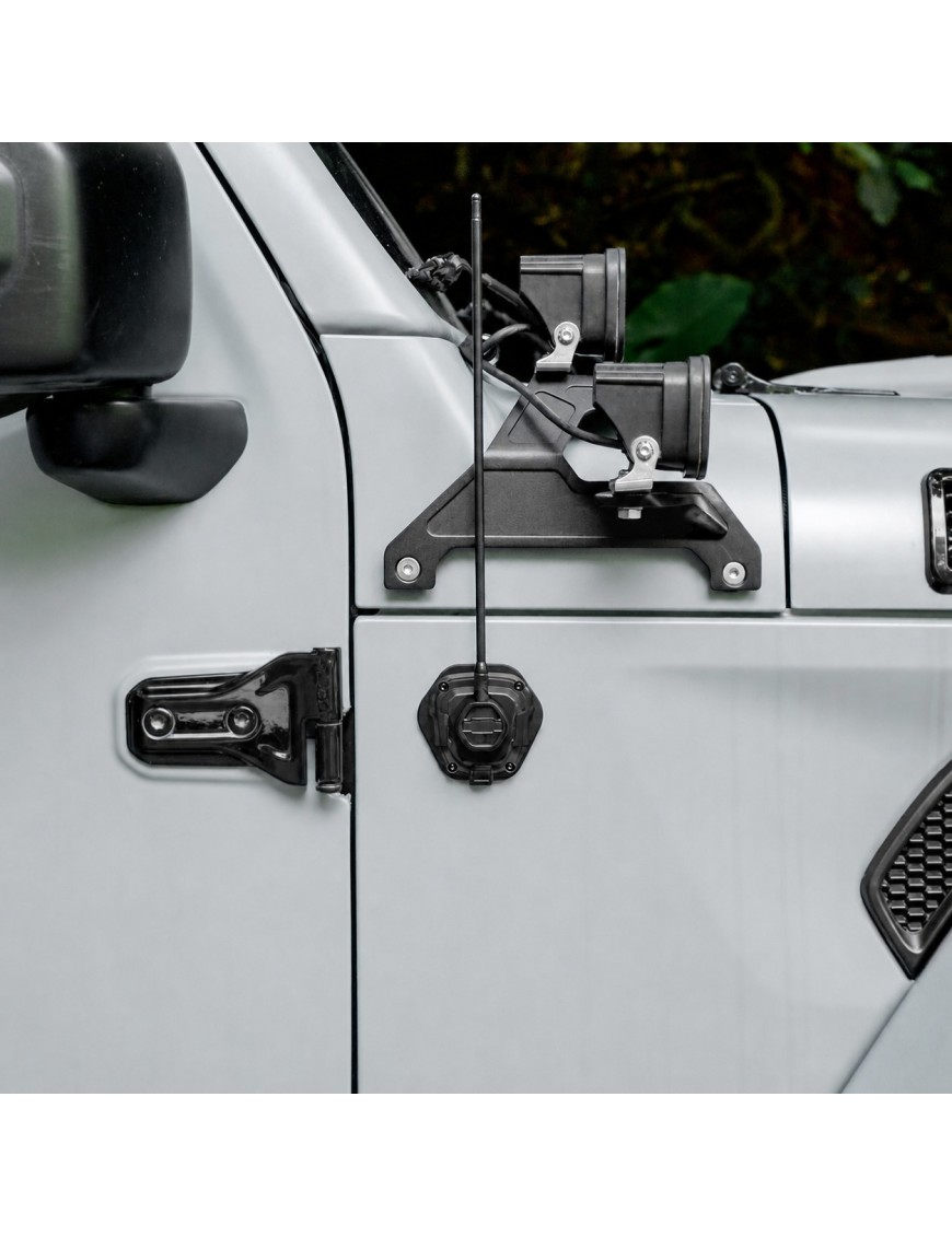 Gniazdo anteny Jeep Wrangler JK/JKU, JL/JLU i Gladiator JT — aluminium anodowane