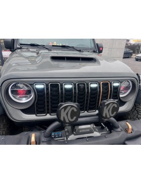 Oświetlenie grilla Jeep Wrangler JL/JLU 2018+ i Gladiator 2020+ — 5 lampek, światło białe