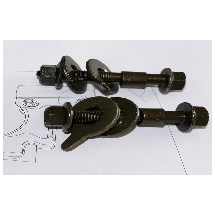 Śruba IRONMAN4X4 do regulacji KĄTA pochylenia koła 12mm — Nissan X-trail T30, Suzuki Vitara, Suzuki Grand Vitara - ujęcie 3