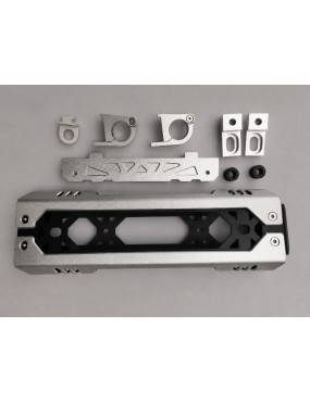 Uchwyt anteny i flagi na zawiesie koła Jeep Wrangler JK / JL — aluminiowy, srebrny