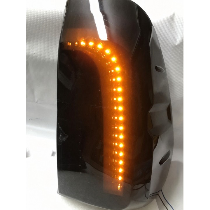 Lampy tylne LED Toyota Hilux Revo / Rocco — komplet - ujęcie 3