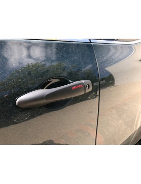 Nakładki klamek Nissan...