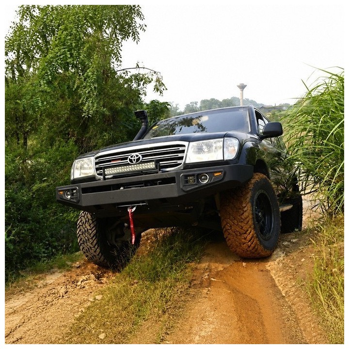 Przedni stalowy zderzak WRAZ z płytą montażową wyciągarki Snakeman 4WD — Toyota Land Cruiser (SNBF08) - ujęcie 3