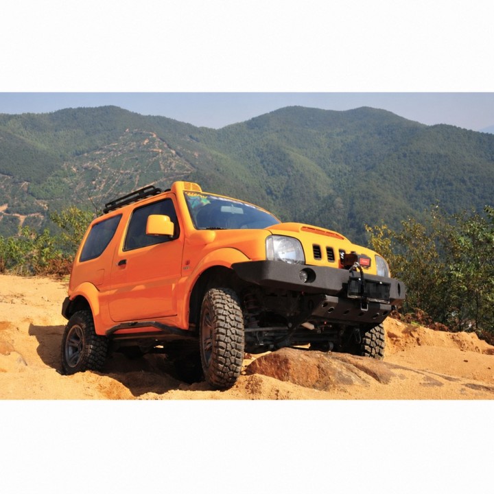 Stalowy zderzak przedni WRAZ z płytą montażową wyciągarki Snakeman 4WD — Suzuki Jimny (SNBF04) - ujęcie 10